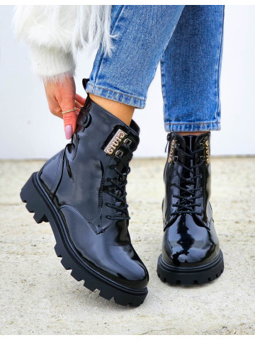 Czarne Lakierowane Botki z Wysoką Cholewką Guciss