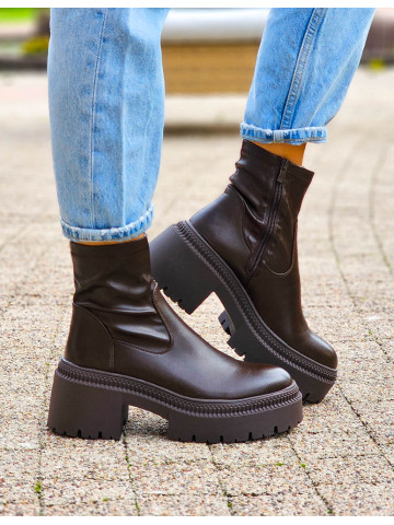 Czekoladowe Skórzane Botki Na Platformie Elastyczna Cholewka