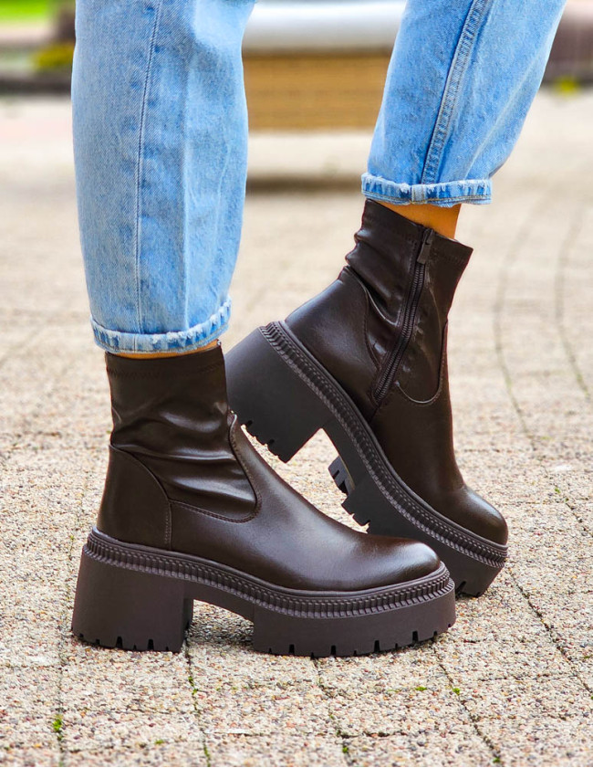 Czekoladowe Skórzane Botki Na Platformie Elastyczna Cholewka