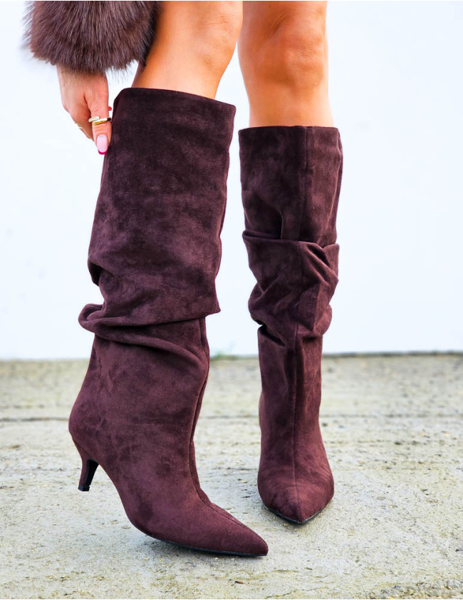 Czekoladowe Kozaki Na Niskiej Szpilce z Marszczoną Cholewką 