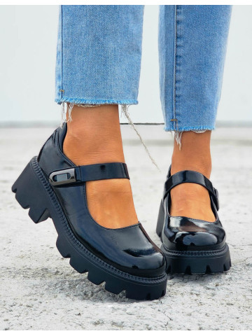 Premium Czarne Lakierowane Półbuty z Paskiem Kerella