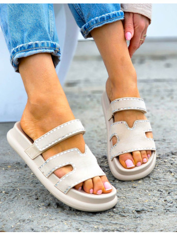 Lekkie Beżowe Klapki Herns Diamonds 