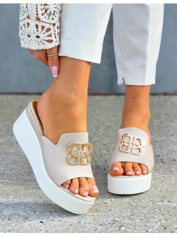 Lekkie Eleganckie Klapki Na Koturnie Bulvari Beżowe