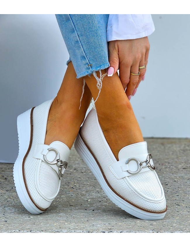 Białe Mokasyny Damskie Na Niskiej Koturnie Xandra