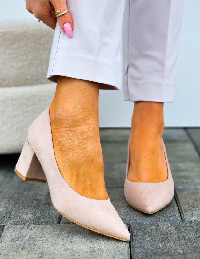 Beżowe Zamszowe Czółenka Damskie Na Niskim Obcasie Stilles