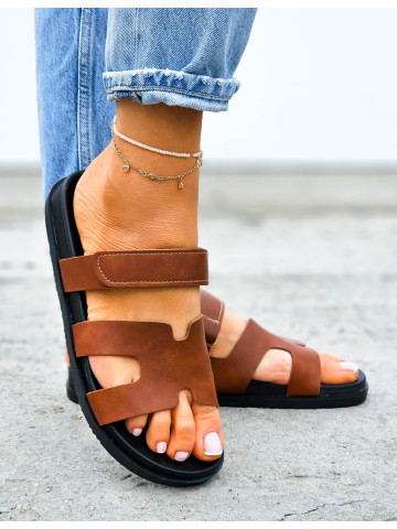 Profilowane Klapki Na Grubej Podeszwie Herves Brązowe