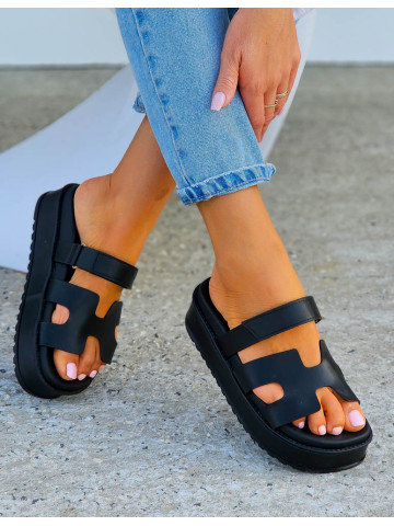 Czarne Klapki Na Platformie Hernes Black