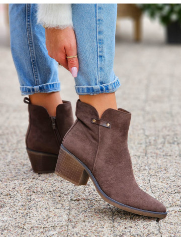 Czekoladowe Zamszowe Krótkie Botki Na Słupku Daszyński Skóra