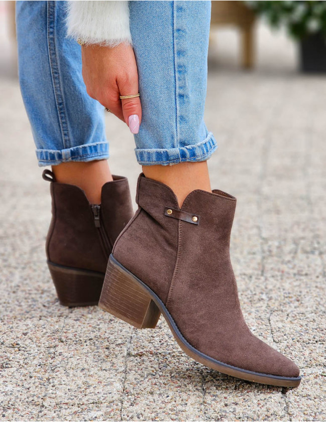 Czekoladowe Zamszowe Krótkie Botki Na Słupku Daszyński Skóra