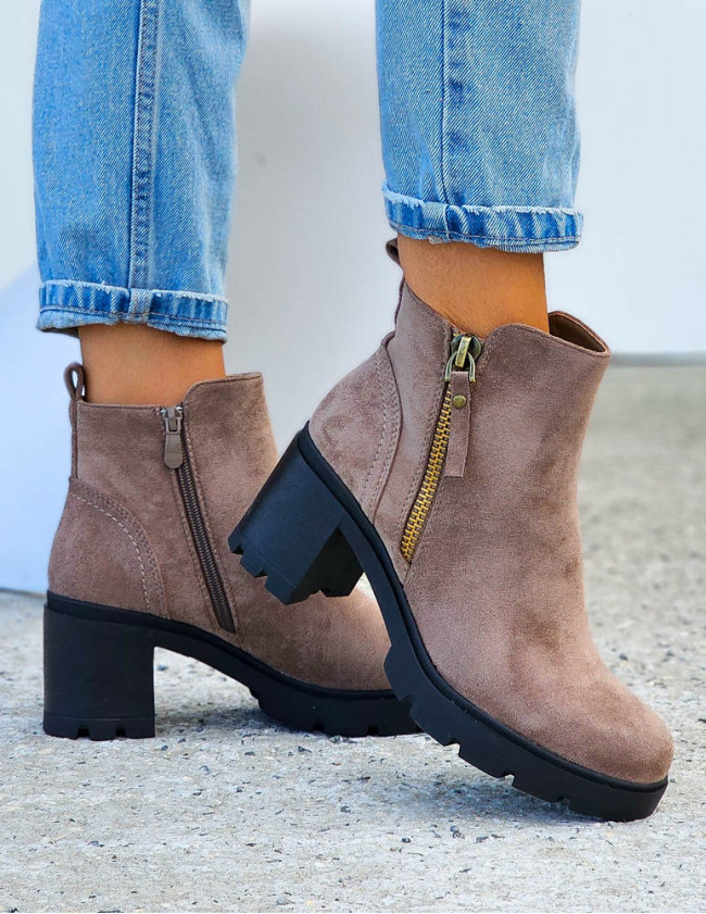 Zamszowe Botki Blogerki Na Słupku Martins Coffe