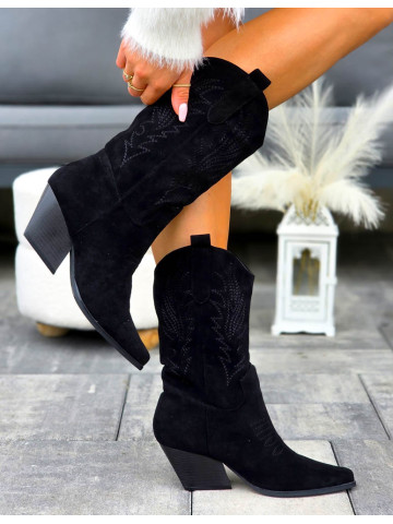 Czarne Zamszowe Botki Kowbojki z Haftem Colorado