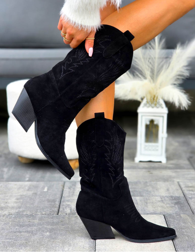 Czarne Zamszowe Botki Kowbojki z Haftem Colorado