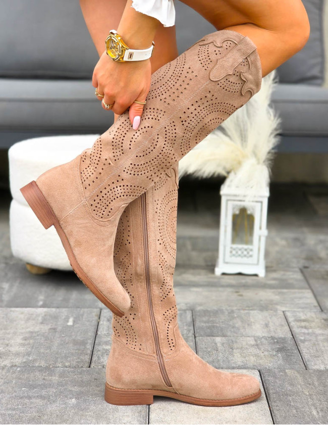 Jasno Brązowe Zamszowe Kozaki Ażurowe Shilla