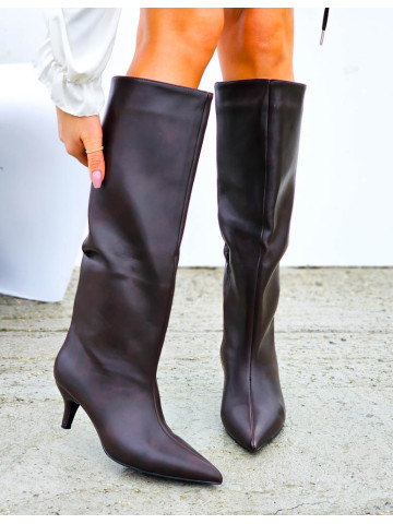 Czekoladowe Kozaki Na Niskiej Szpilce Marcelia