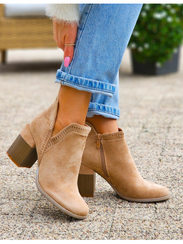 Beżowe Zamszowe Botki Na Obcasie z Wycięciem Fenny