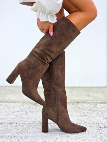 Czekoladowe Zamszowe Kozaki Na Na Słupku Nevada