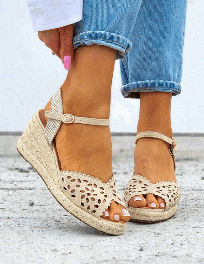 Lekkie Sandały Na Koturnie Koronkowe Boho