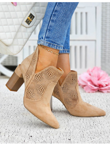 Beżowe Zamszowe Botki Na Obcasie Słupku Paulla Beżowe Zamszowe Botki Na Obcasie Słupku Paulla