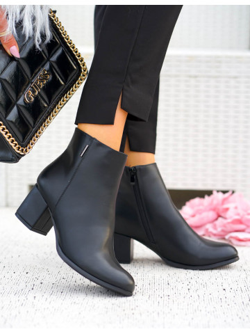 Klasyczne Skórzane Botki Na Słupku Ocieplane Nicolette Klasyczne Skórzane Botki Na Słupku Ocieplane Nicolette