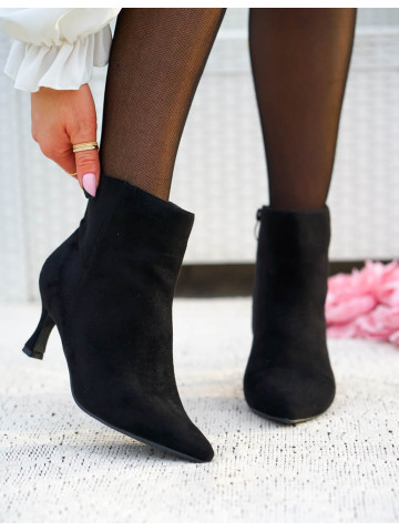 Klasyczne Zamszowe Krótkie Botki Na Niskiej Szpilce La Bottine Klasyczne Zamszowe Krótkie Botki Na Niskiej Szpilce La Bottine