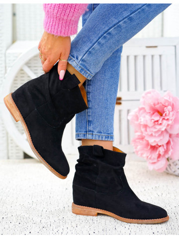 Krótkie Czarne Zamszowe Botki Na Koturnie Save Krótkie Czarne Zamszowe Botki Na Koturnie Save